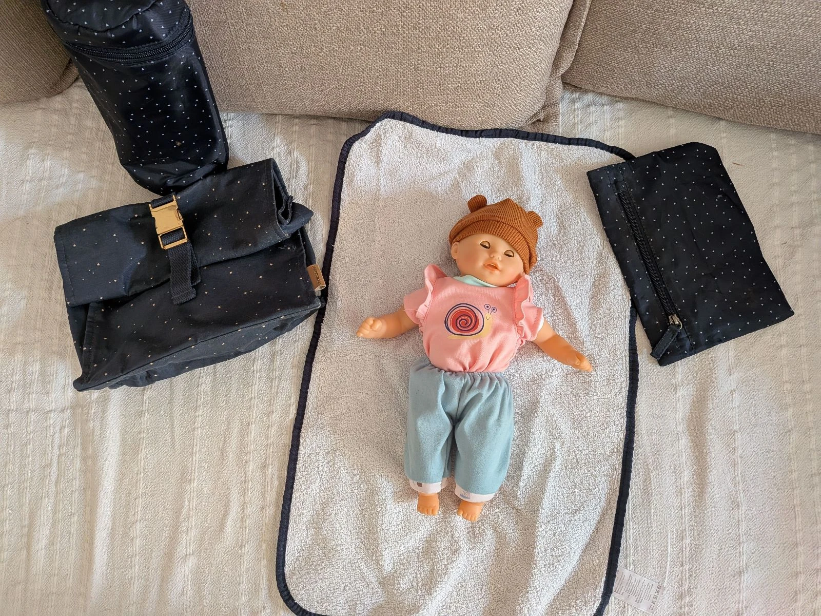 Bolsa de pañales y accesorios – photo 3